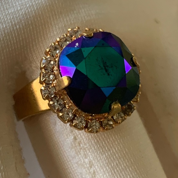 Ring cushion AB jet crystal rhinestone surround - Picture 8 of 10